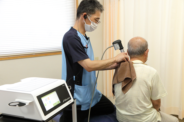 物理療法機器での治療