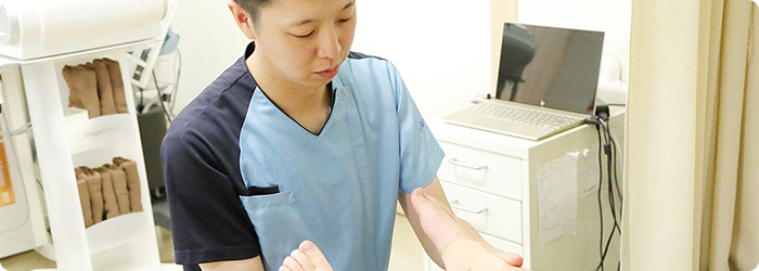 国家資格を有するリハビリ専門スタッフがマンツーマンで運動療法を担当